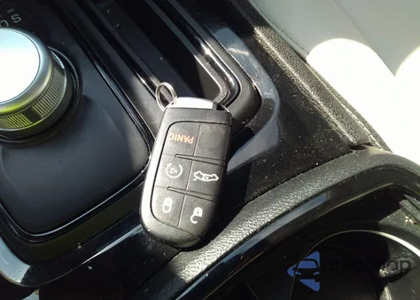 2020 Chrysler 300 300S z USA, uszkodzony, nr VIN 2C3CCABGXLH103516